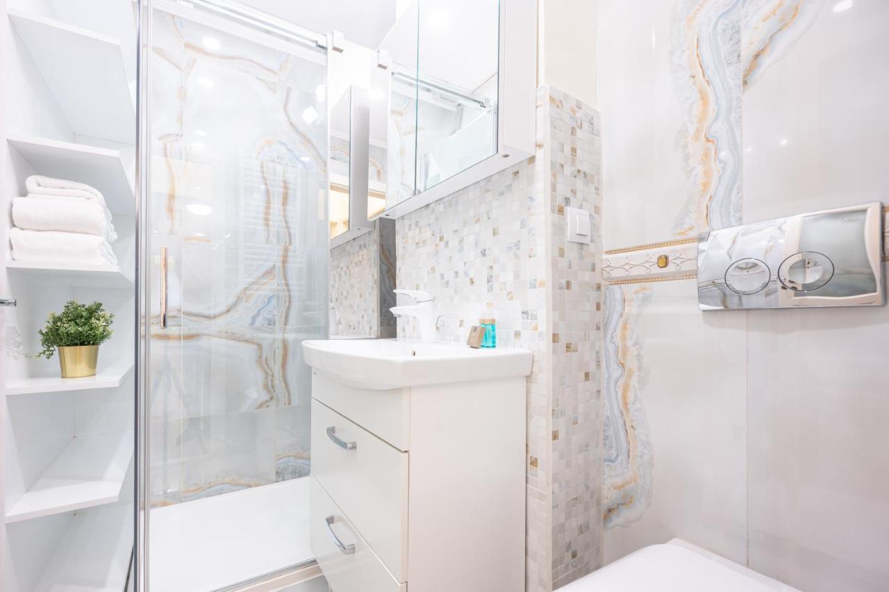 Dragos Flat Apartment ออราแด ภายนอก รูปภาพ